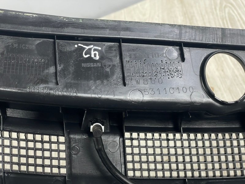 Планка под лобовое стекло, 1500 рублей, Москва