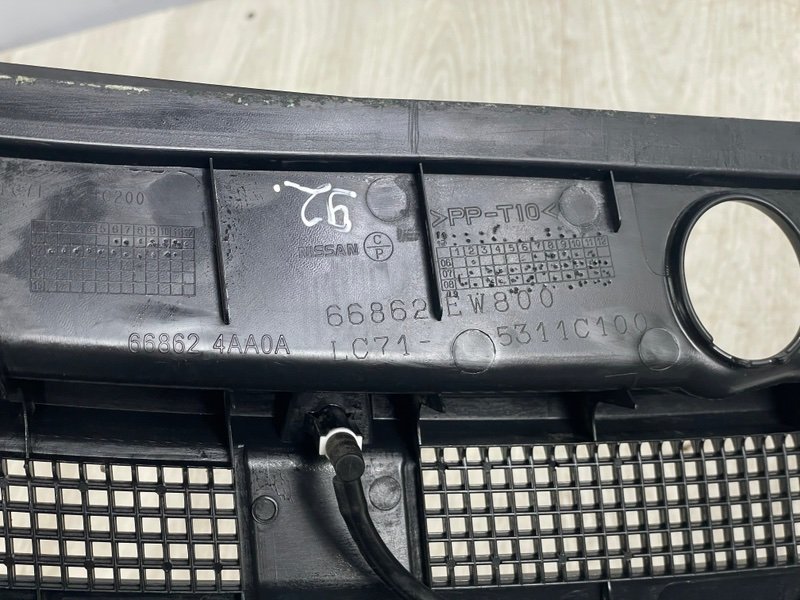 Планка под лобовое стекло, 1500 рублей, Москва