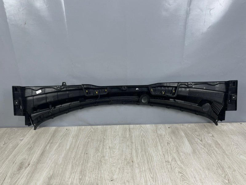 Планка под лобовое стекло, 2500 рублей, Москва