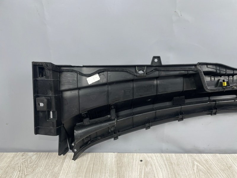 Планка под лобовое стекло, 2500 рублей, Москва