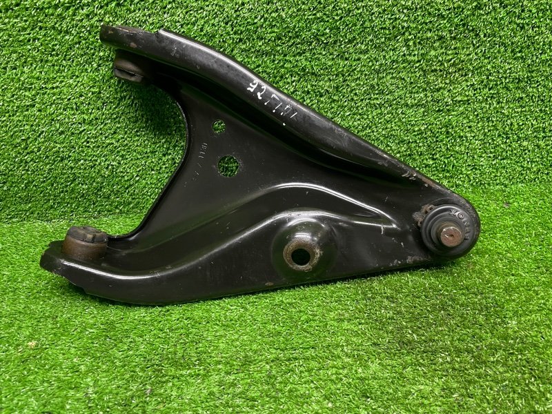 Рычаг передний правый, 1500 рублей, Москва