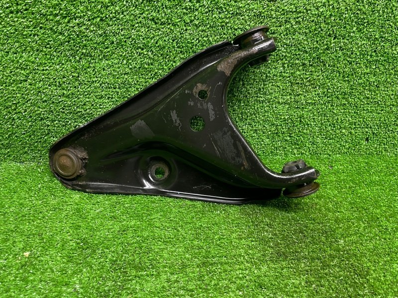 Рычаг передний правый, 1500 рублей, Москва