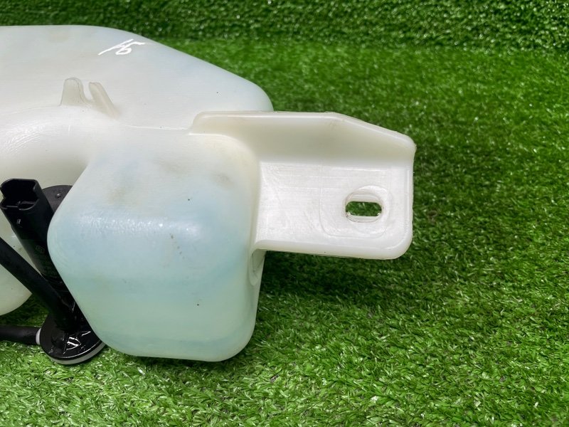 Бачок омывателя лобового стекла, 1000 рублей, Москва