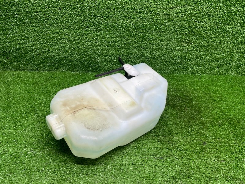 Бачок омывателя лобового стекла, 1000 рублей, Москва