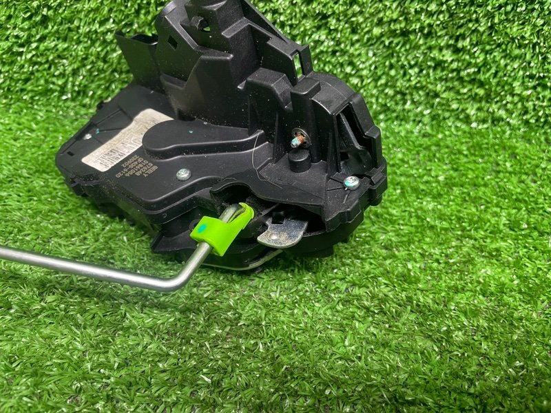 Замок двери передней правой, 2000 рублей, Москва