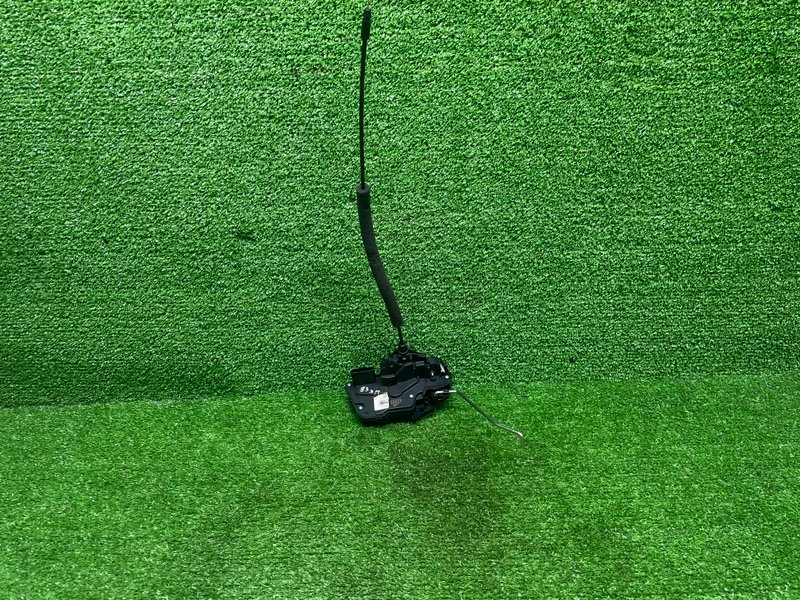 Замок двери задней правой, 2000 рублей, Москва