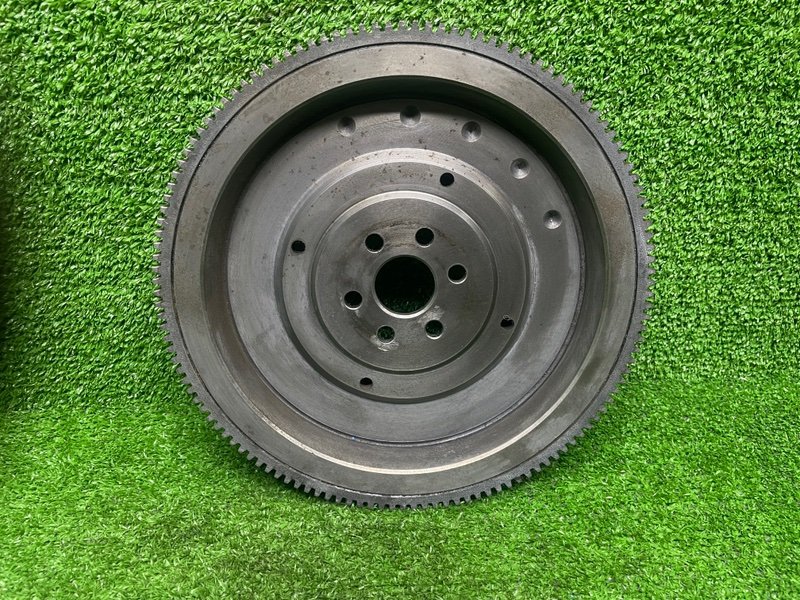 Маховик, 2000 рублей, Москва