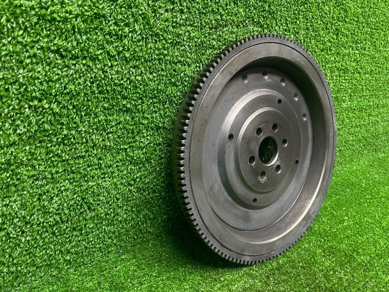 Маховик, 2000 рублей, Москва