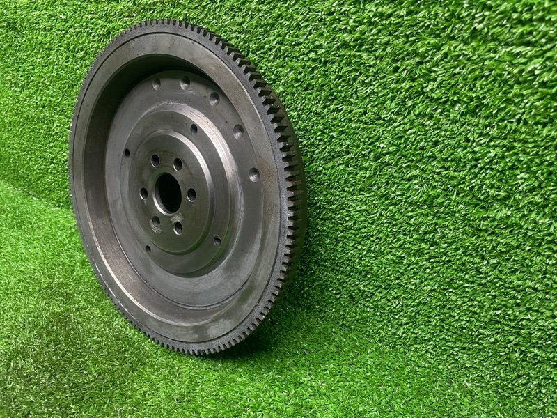 Маховик, 2000 рублей, Москва