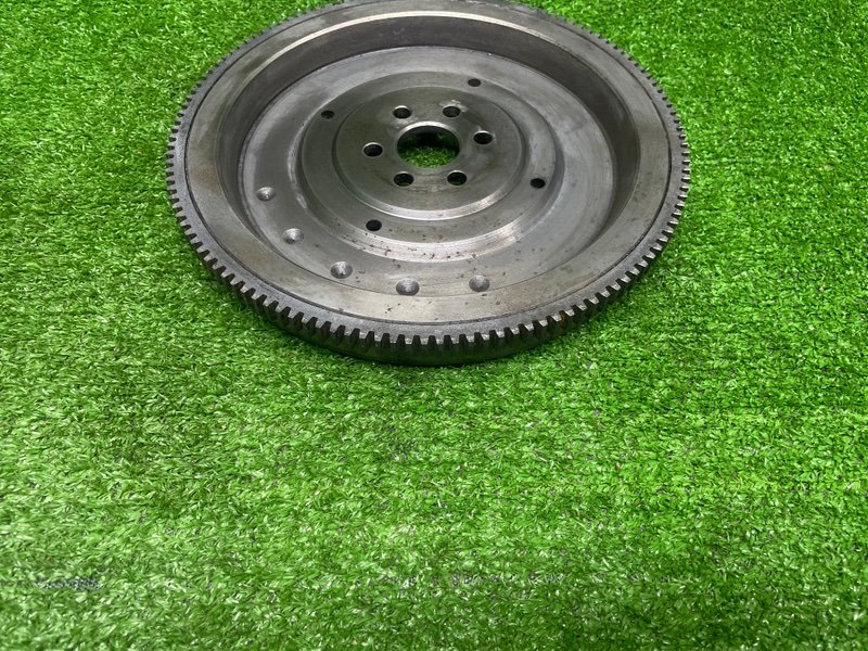 Маховик, 2000 рублей, Москва