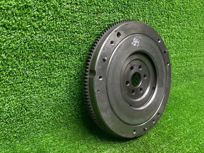 Маховик, 2000 рублей, Москва