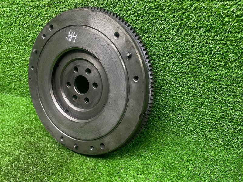 Маховик, 2000 рублей, Москва