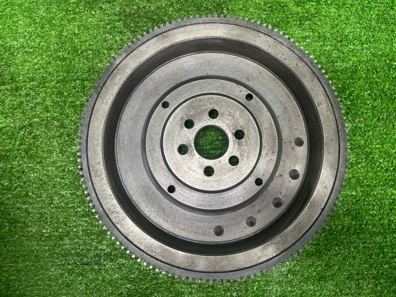 Маховик, 2000 рублей, Москва