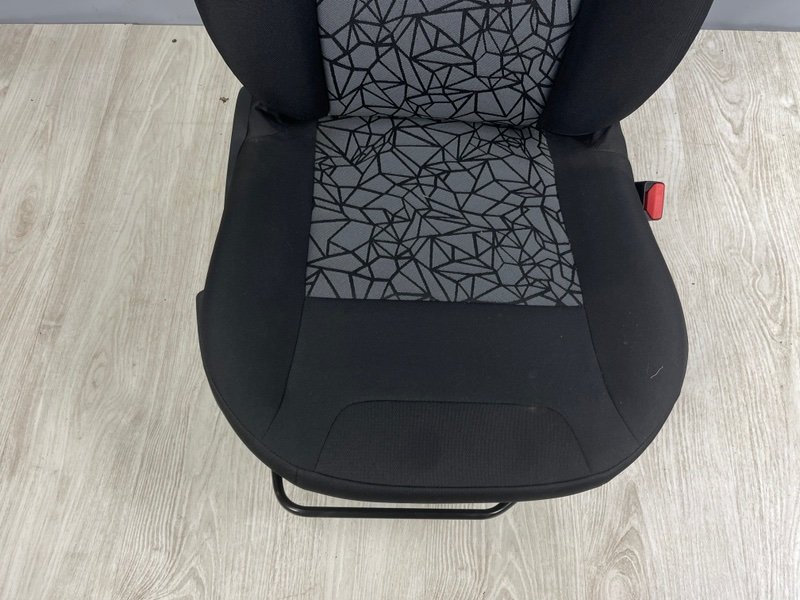 Сиденье переднее правое, 6000 рублей, Москва