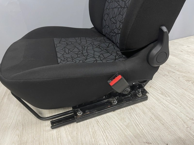 Сиденье переднее правое, 6000 рублей, Москва