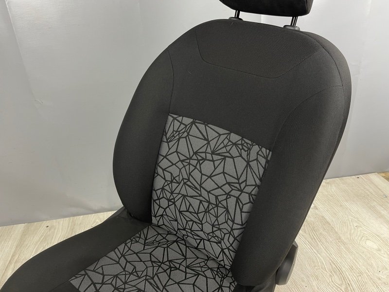 Сиденье переднее правое, 6000 рублей, Москва