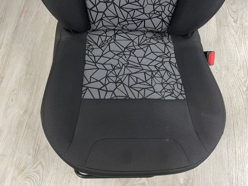 Сиденье переднее правое, 6000 рублей, Москва