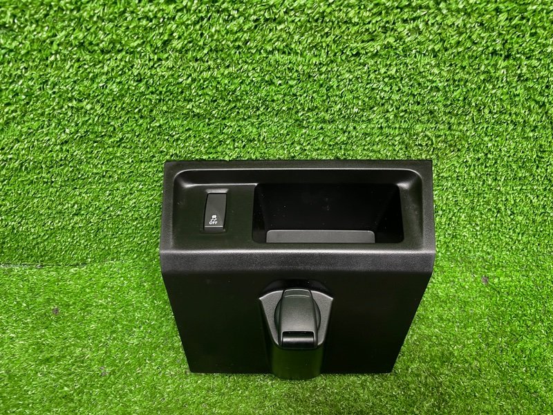 Ящик передней консоли, 500 рублей, Москва