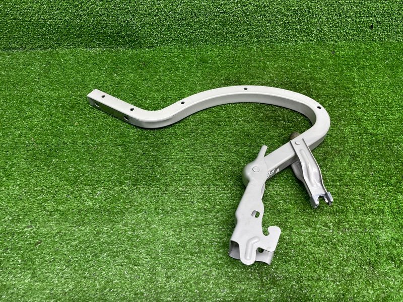 Петля крышки багажника, 3000 рублей, Москва