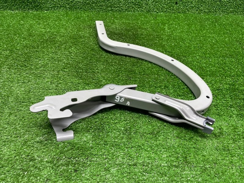 Петля крышки багажника, 3000 рублей, Москва