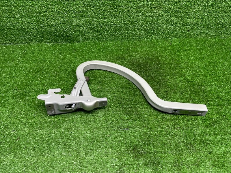 Петля крышки багажника, 3000 рублей, Москва