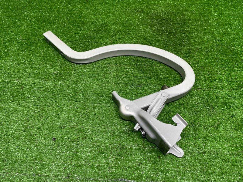 Петля крышки багажника, 3000 рублей, Москва