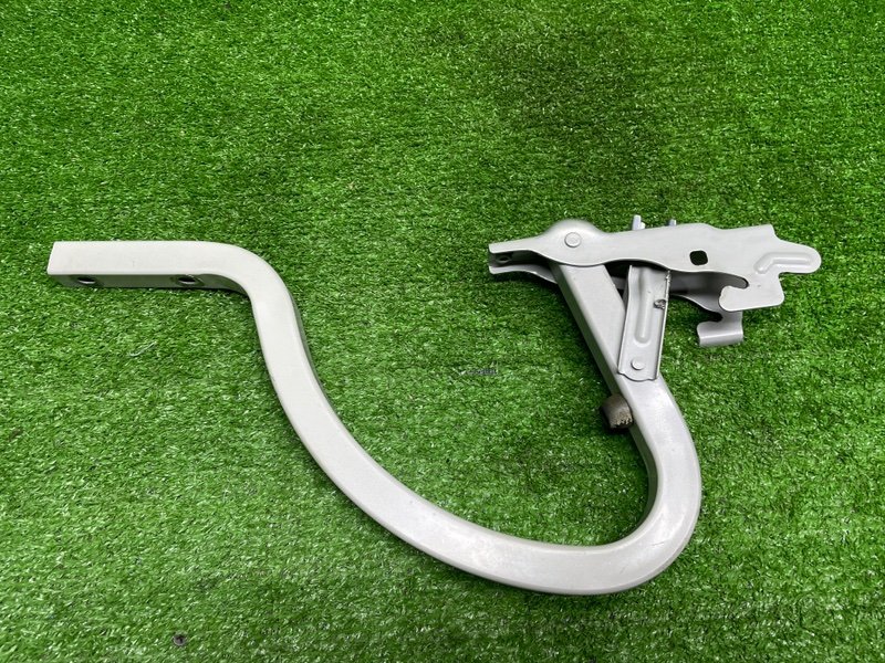 Петля крышки багажника, 3000 рублей, Москва