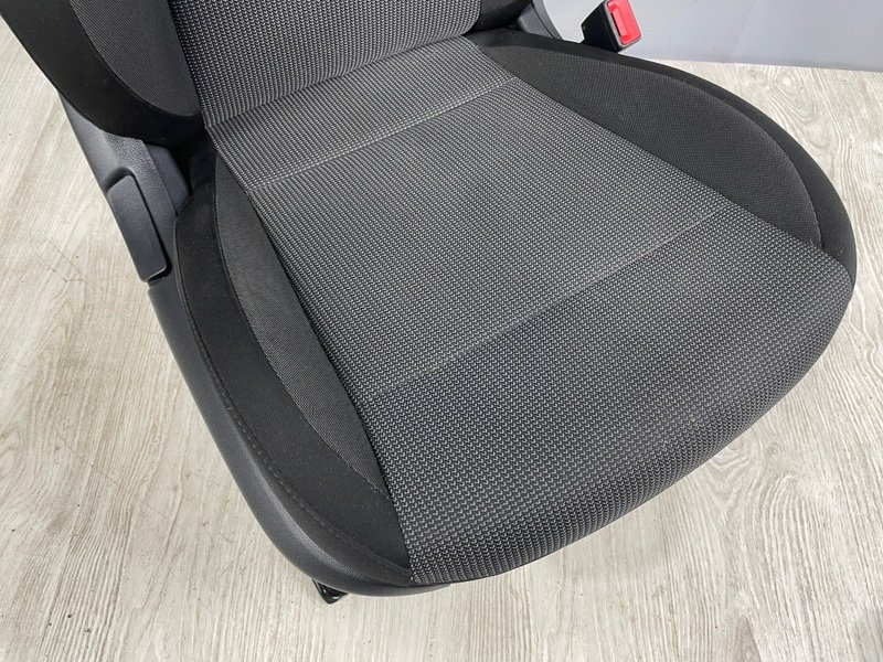 Сиденье переднее правое, 12000 рублей, Москва