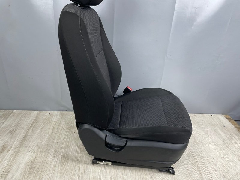 Сиденье переднее правое, 12000 рублей, Москва