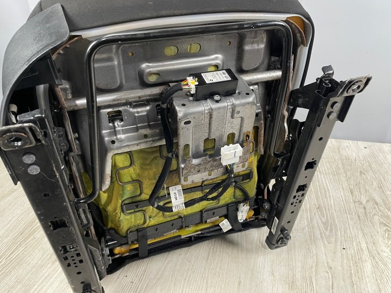 Сиденье переднее правое, 12000 рублей, Москва