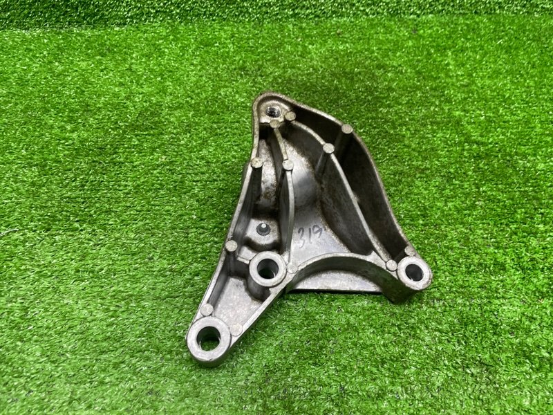 Кронштейн двигателя, 1000 рублей, Москва