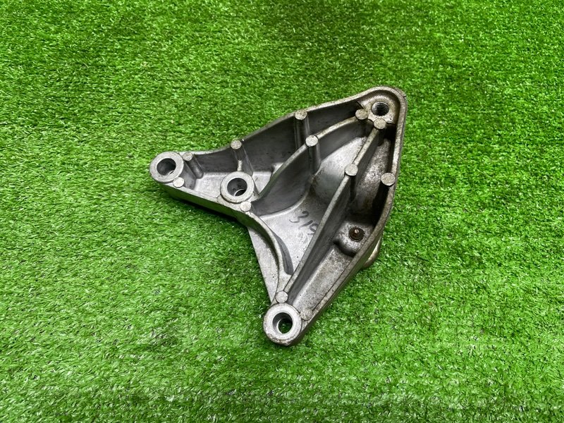 Кронштейн двигателя, 1000 рублей, Москва