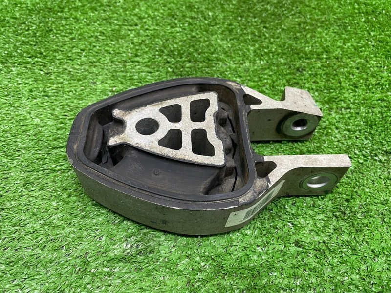 Опора двигателя, 2000 рублей, Москва