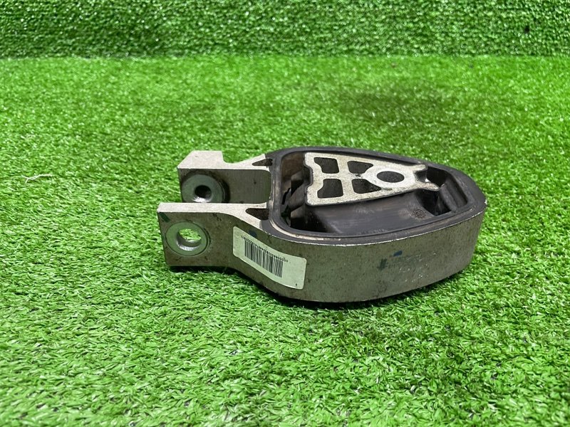 Опора двигателя, 2000 рублей, Москва