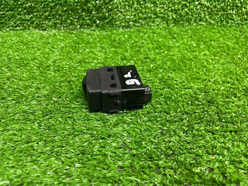 Кнопка корректора фар, 500 рублей, Москва