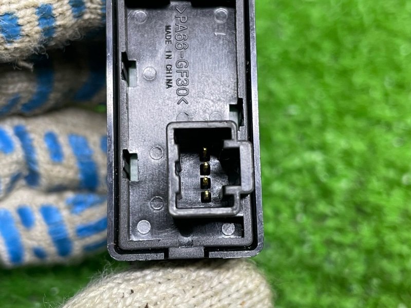 Кнопка корректора фар, 500 рублей, Москва