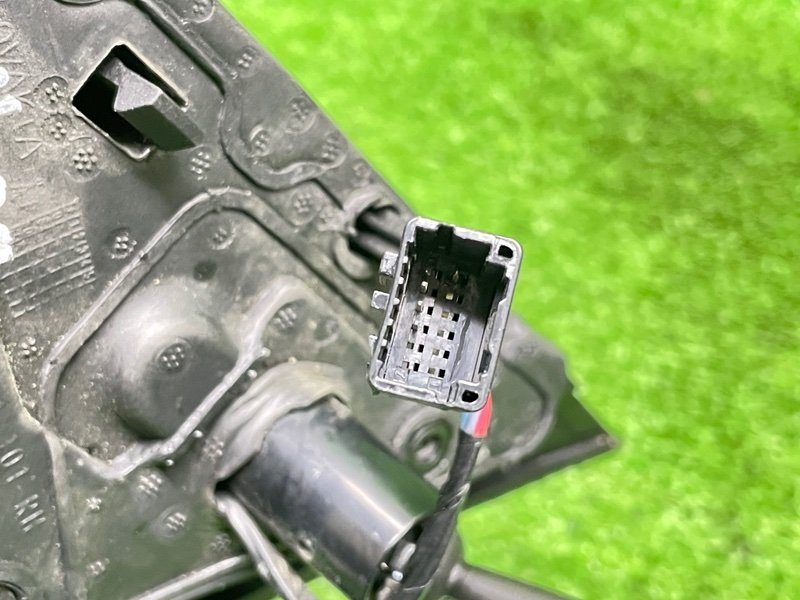 Зеркало правое, 8000 рублей, Москва