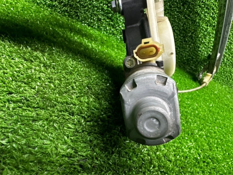 Стеклоподъемник задний, 1000 рублей, Москва