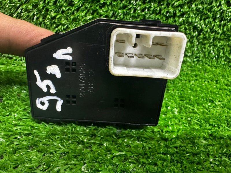 Кнопка стеклоподъемника, 500 рублей, Москва