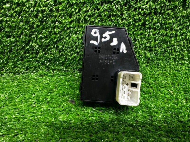 Кнопка стеклоподъемника, 500 рублей, Москва