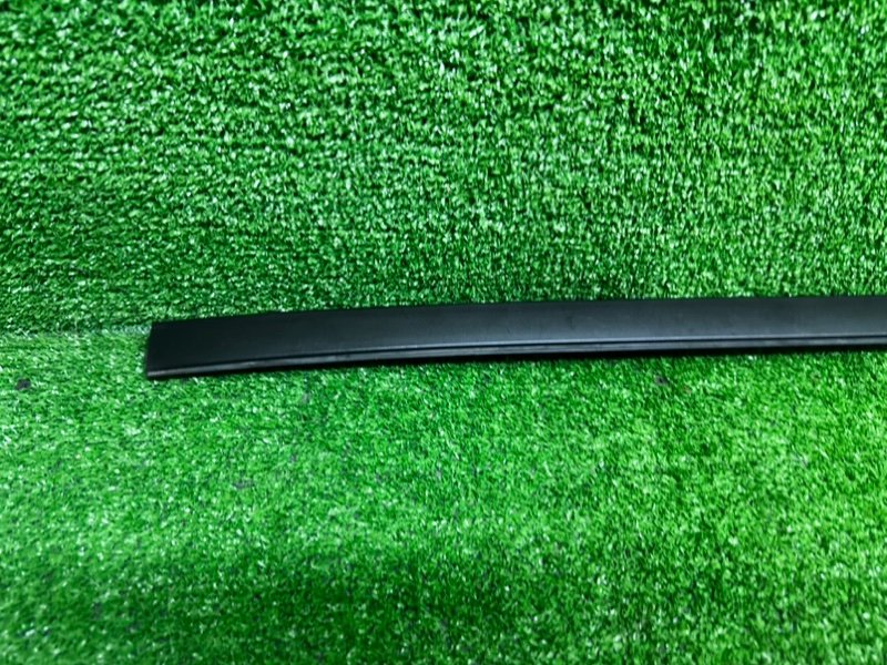 Молдинг лобового стекла, 2000 рублей, Москва