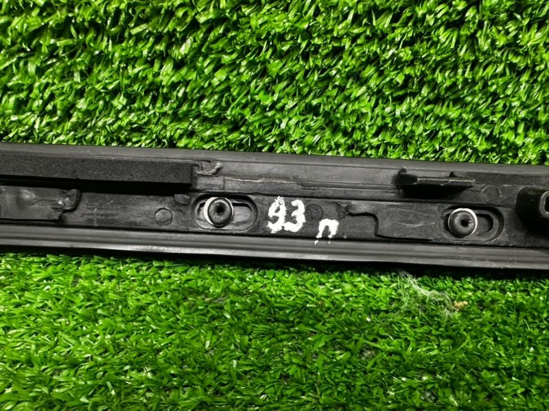 Молдинг лобового стекла, 2000 рублей, Москва