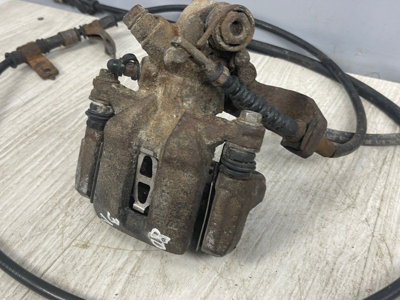 Суппорт тормозной задний левый, Москва