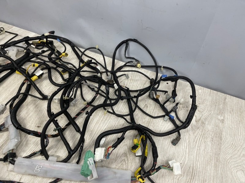 Проводка багажника, 2500 рублей, Москва