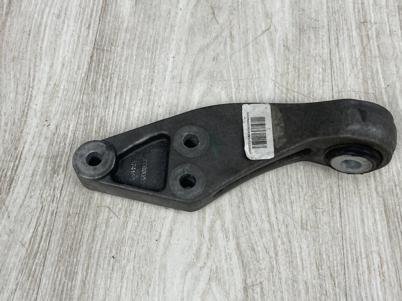 Кронштейн двигателя, 2500 рублей, Москва