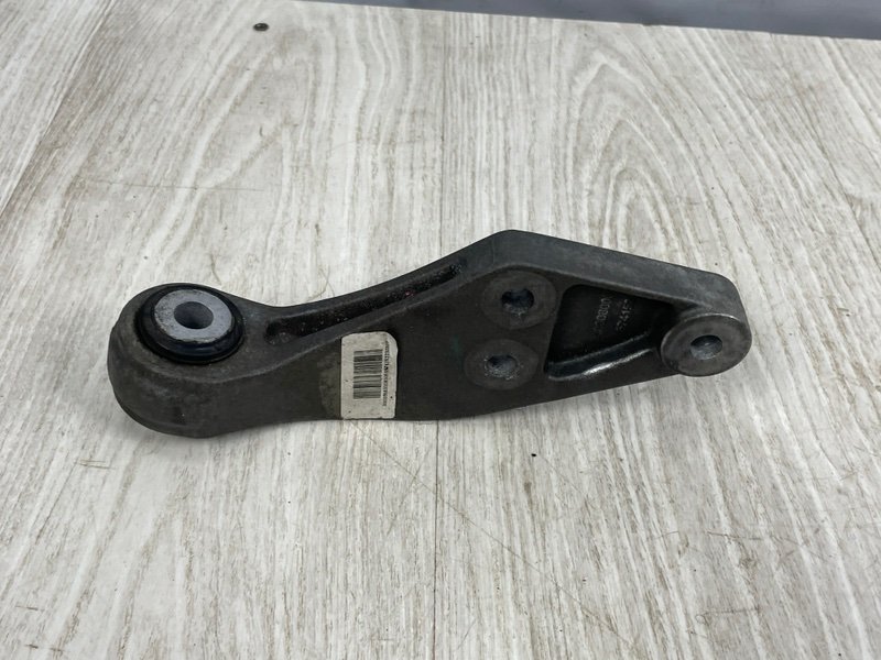 Кронштейн двигателя, 2500 рублей, Москва