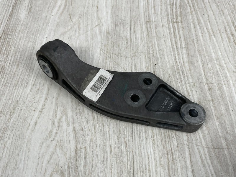 Кронштейн двигателя, 2500 рублей, Москва