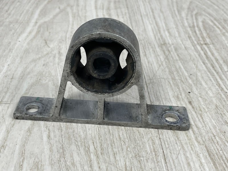 Кронштейн глушителя, 1000 рублей, Москва