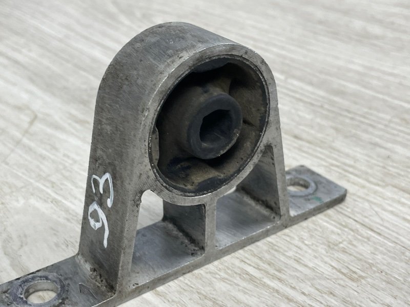 Кронштейн глушителя, 1000 рублей, Москва