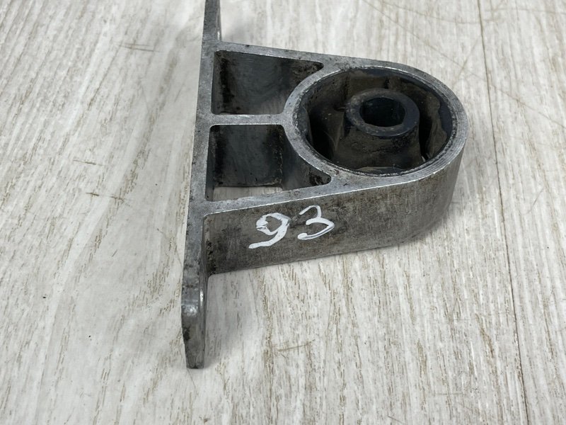 Кронштейн глушителя, 1000 рублей, Москва